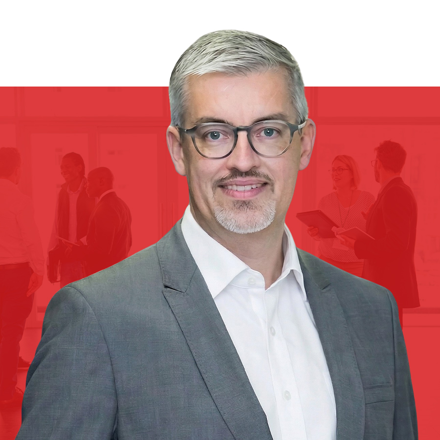 Carsten Bennera ADVOS Rechtsanwalt Düsseldorf Carsten Bennera Rechtsanwalt bei ADVOS im hellen Sakko